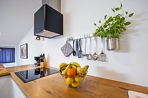 Lakovich Sea View Apartments