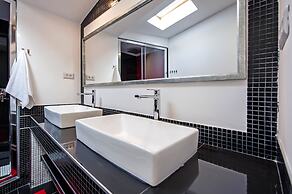 Lakovich Sea View Apartments