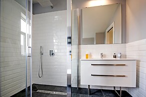 Lakovich Sea View Apartments