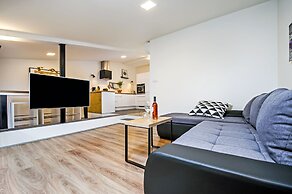 Lakovich Sea View Apartments