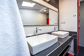 Lakovich Sea View Apartments