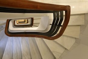 V1935 Luxurious Apartments