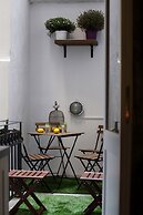 V1935 Luxurious Apartments