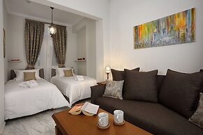 V1935 Luxurious Apartments