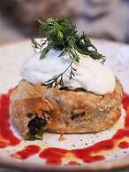 V1935 Luxurious Apartments