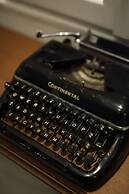 V1935 Luxurious Apartments