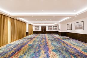 Lemon Tree Premier Mumbai Intl. Airport