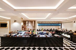 Lemon Tree Premier Mumbai Intl. Airport