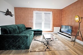 Rowan Tree Your Apartment