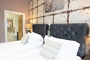 Rowan Tree Your Apartment