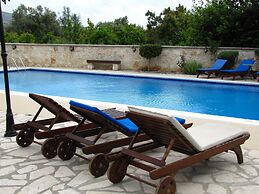 Webooking Theodora Villa