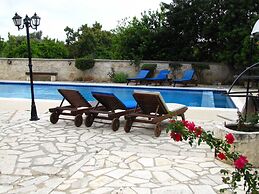 Webooking Theodora Villa