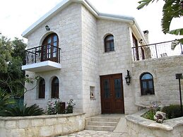 Webooking Theodora Villa