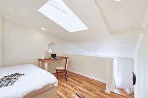 Flatsis Apartment Dudinskaya 1A