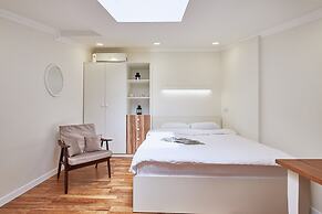 Flatsis Apartment Dudinskaya 1A