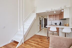Flatsis Apartment Dudinskaya 1A