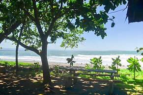 OYO 816 The SO Hotel