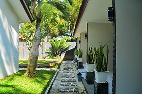 OYO 816 The SO Hotel