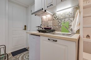 Sokroma Fontanniy Dom Aparts