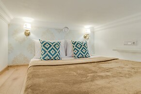 Sokroma Fontanniy Dom Aparts