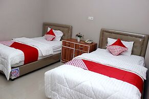 OYO 783 Grand Mentari Guest House