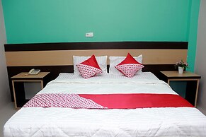 OYO 783 Grand Mentari Guest House