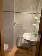 Pension Nathalie Leser