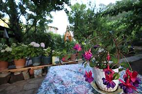 Oran Pansiyon Agac Evler