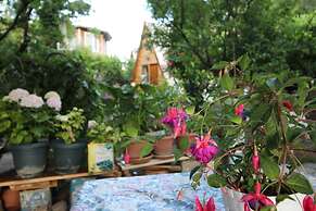 Oran Pansiyon Agac Evler