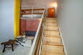 Kiritsis Stylish Apartment