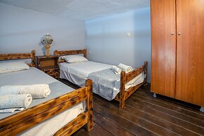 Kiritsis Stylish Apartment