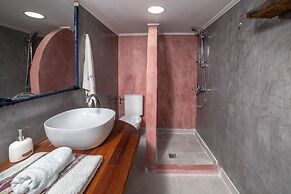 Kiritsis Stylish Apartment