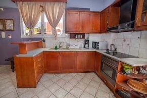 Kiritsis Stylish Apartment
