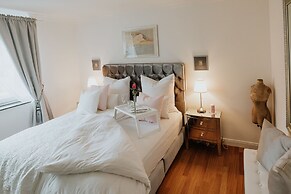 Luxury Apartment & Penthouse Villa