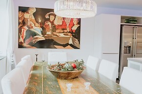 Luxury Apartment & Penthouse Villa