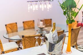 Luxury Apartment & Penthouse Villa