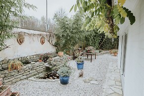 Luxury Apartment & Penthouse Villa