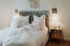 Luxury Apartment & Penthouse Villa