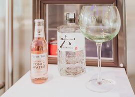 Luxury Apartment & Penthouse Villa