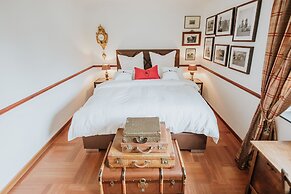 Luxury Apartment & Penthouse Villa