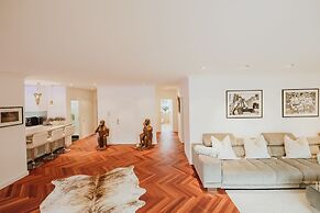 Luxury Apartment & Penthouse Villa