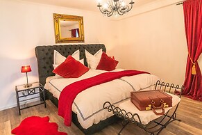 Luxury Apartment & Penthouse Villa