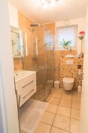 Luxury Apartment & Penthouse Villa