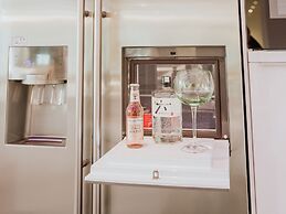 Luxury Apartment & Penthouse Villa