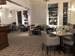 The Clarendon Hotel