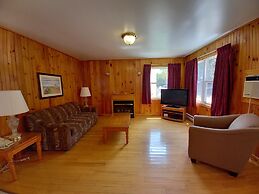 Anne's Windy Poplars Cottage Resort