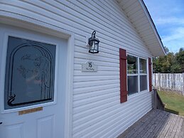 Anne's Windy Poplars Cottage Resort