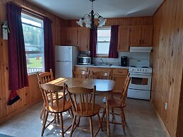 Anne's Windy Poplars Cottage Resort