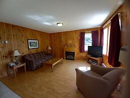 Anne's Windy Poplars Cottage Resort