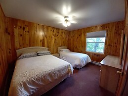 Anne's Windy Poplars Cottage Resort